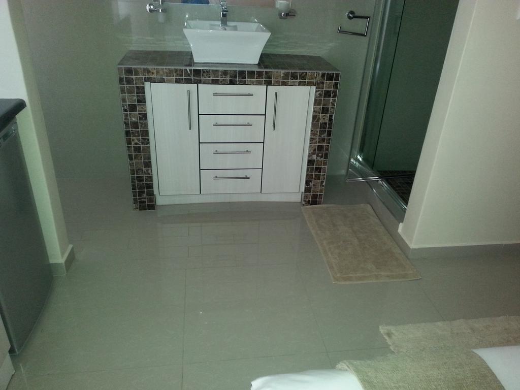 Discovery Guest House Windhoek Dış mekan fotoğraf